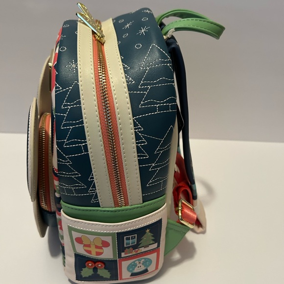 Loungefly Disney Mickey Mouse Holiday Mini Backpack - new - Picture 4 of 4